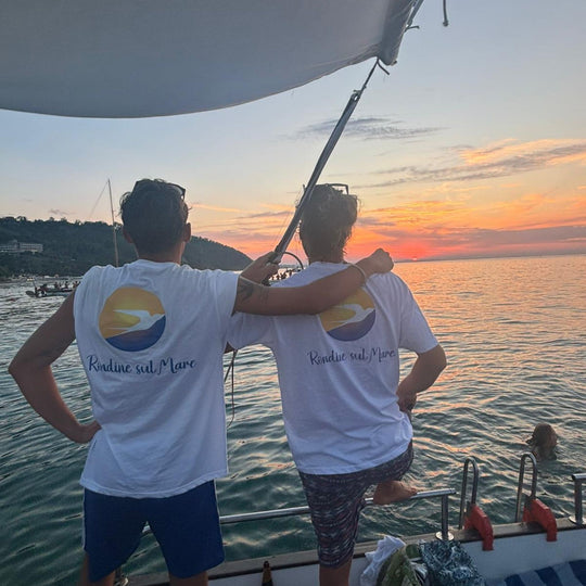 T-Shirt Rondine sul mare